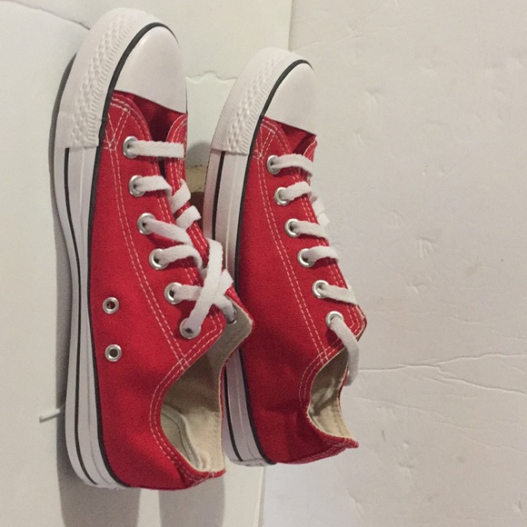 Converse All StarsRed Shoes Womans 7.5 Mens 6 - Picture 2 of 8